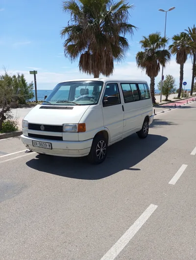 Wolskwagen Caravelle 