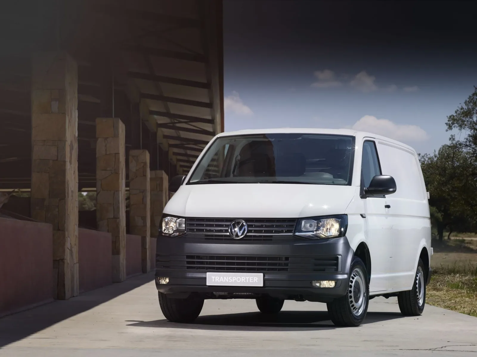 VOLKSWAGEN Transporter 2004 - 284.000 km